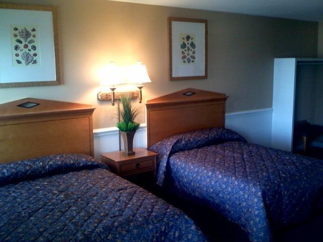 Ambassador Inn Ocean City Room photo